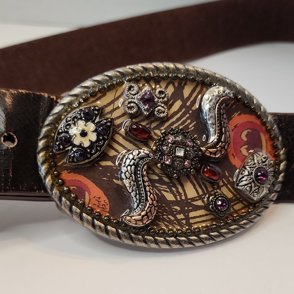 Western Belt Buckle Oval Embellished Brown & Brass Tones W/ Brown Belt